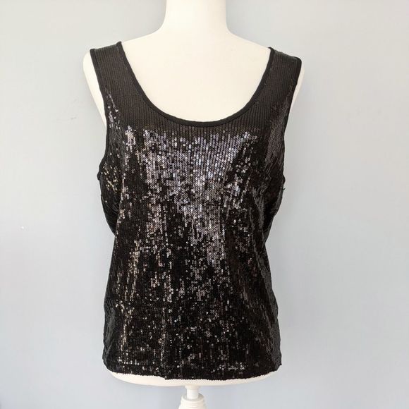 $5 in bundle 🍏 urban outfitters Black sequin tank with pocket M - Picture 7 of 8